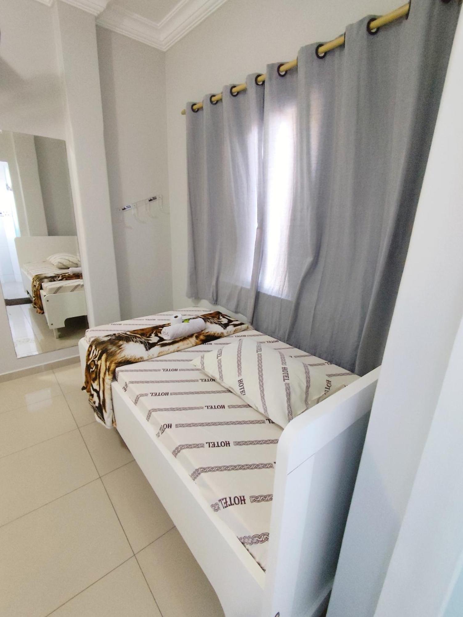 Hotel Amanhecer N903- Feirinha Da Madrugada-Bras San Paolo Esterno foto