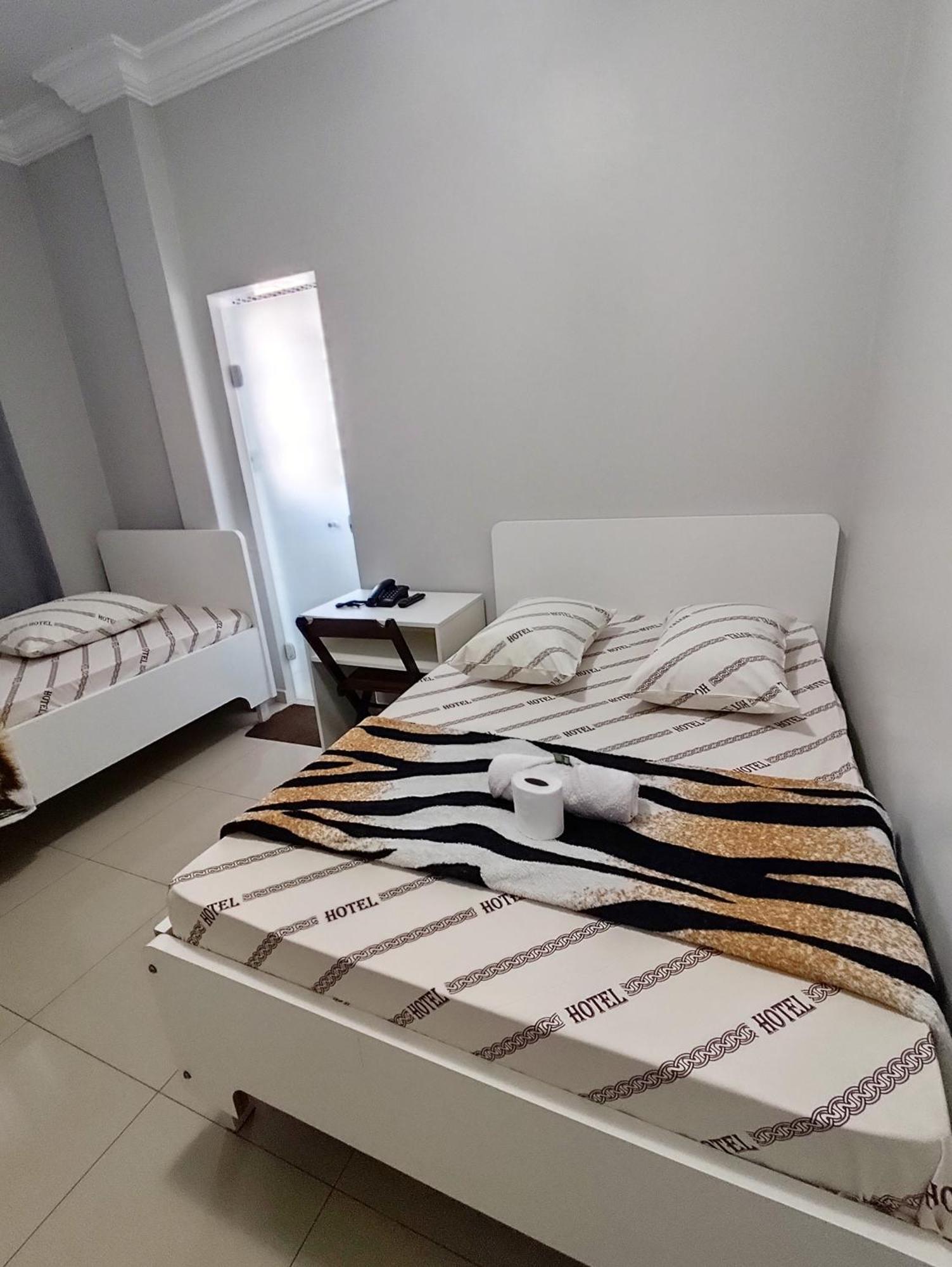 Hotel Amanhecer N903- Feirinha Da Madrugada-Bras San Paolo Esterno foto