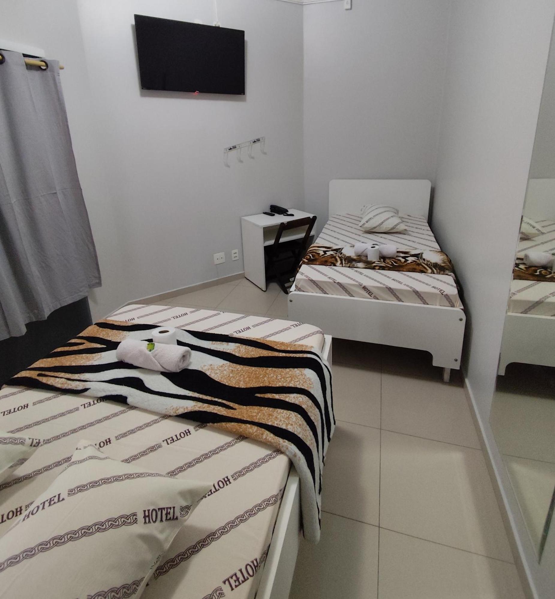 Hotel Amanhecer N903- Feirinha Da Madrugada-Bras San Paolo Esterno foto