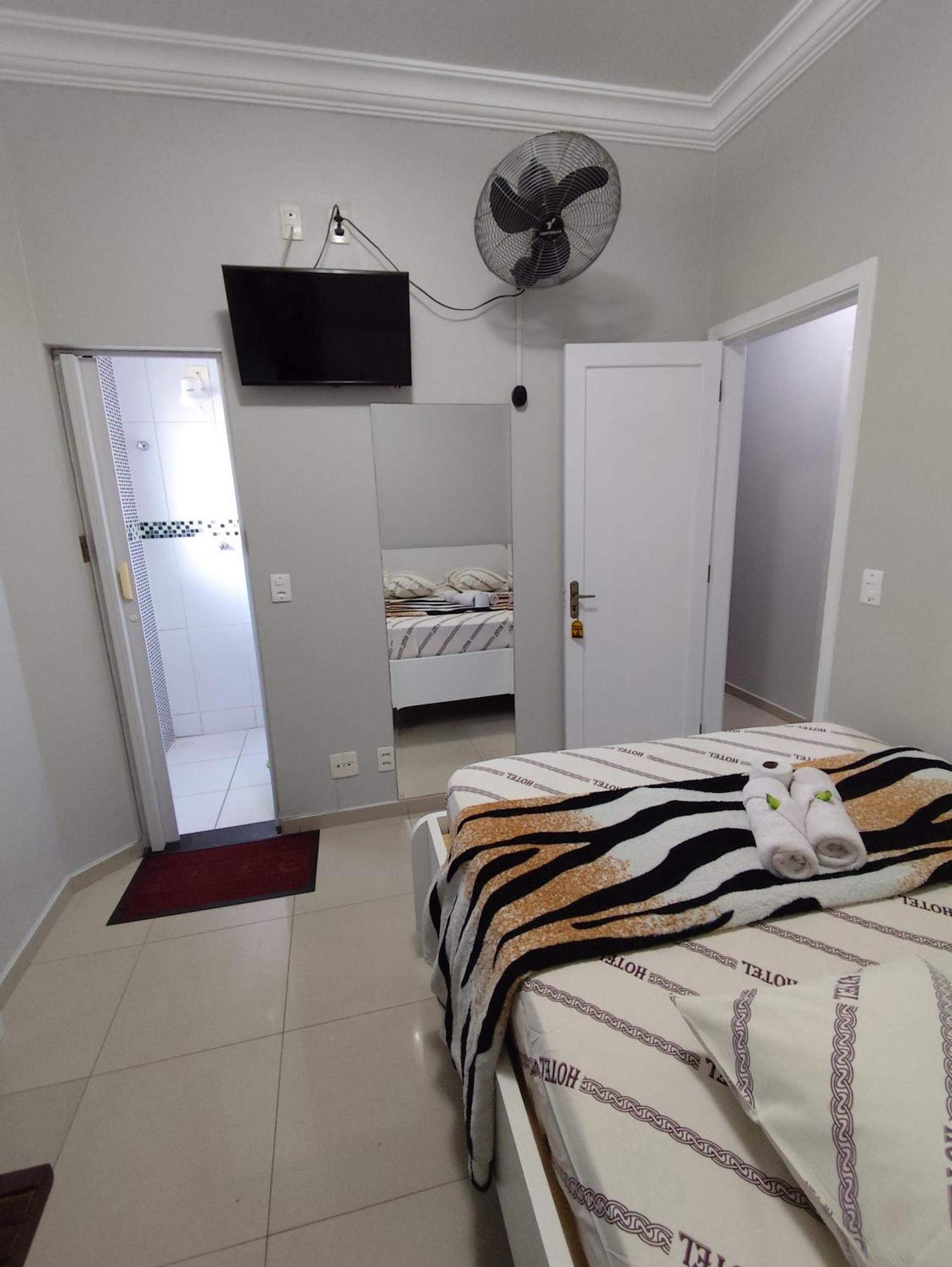 Hotel Amanhecer N903- Feirinha Da Madrugada-Bras San Paolo Esterno foto