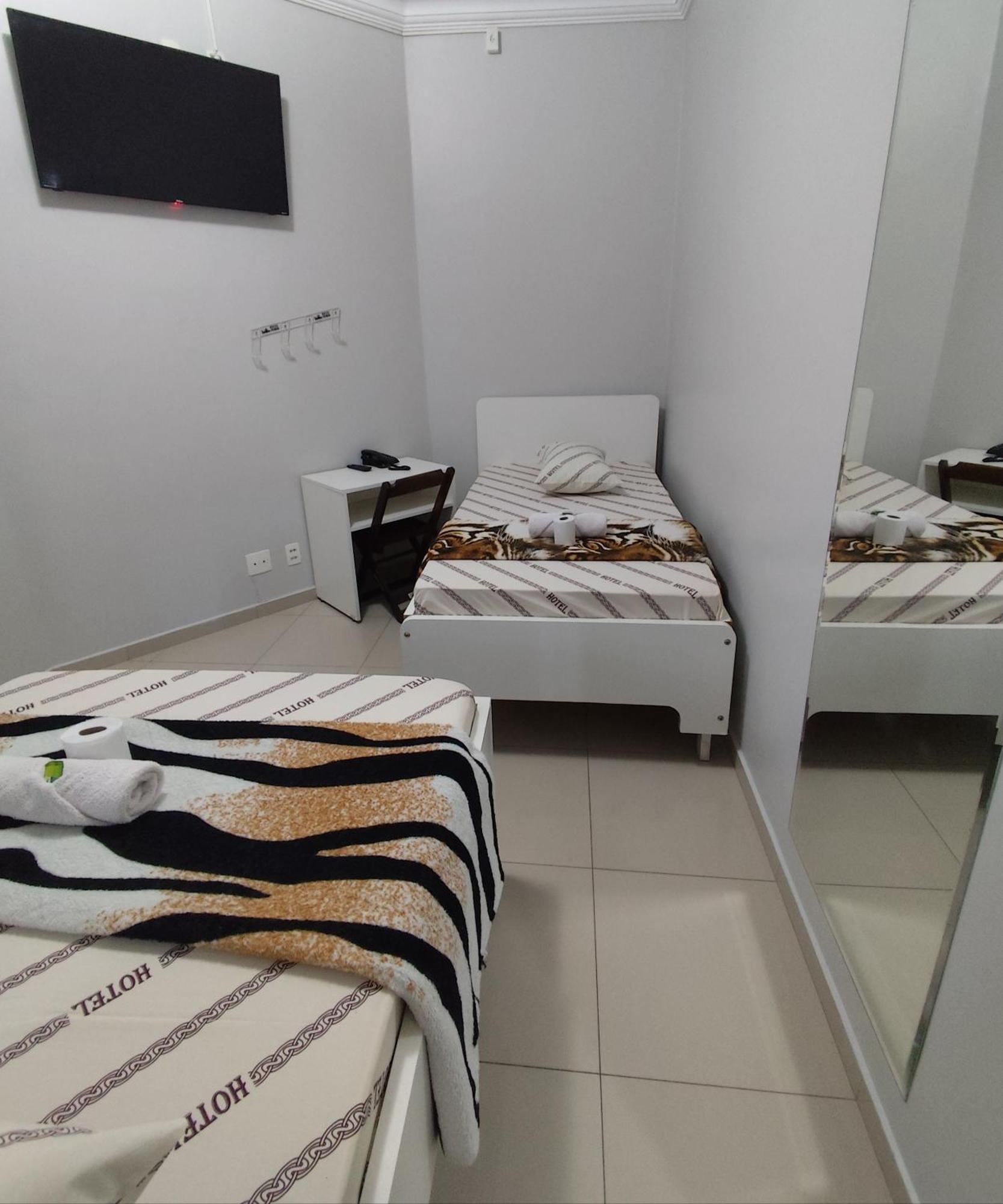 Hotel Amanhecer N903- Feirinha Da Madrugada-Bras San Paolo Esterno foto