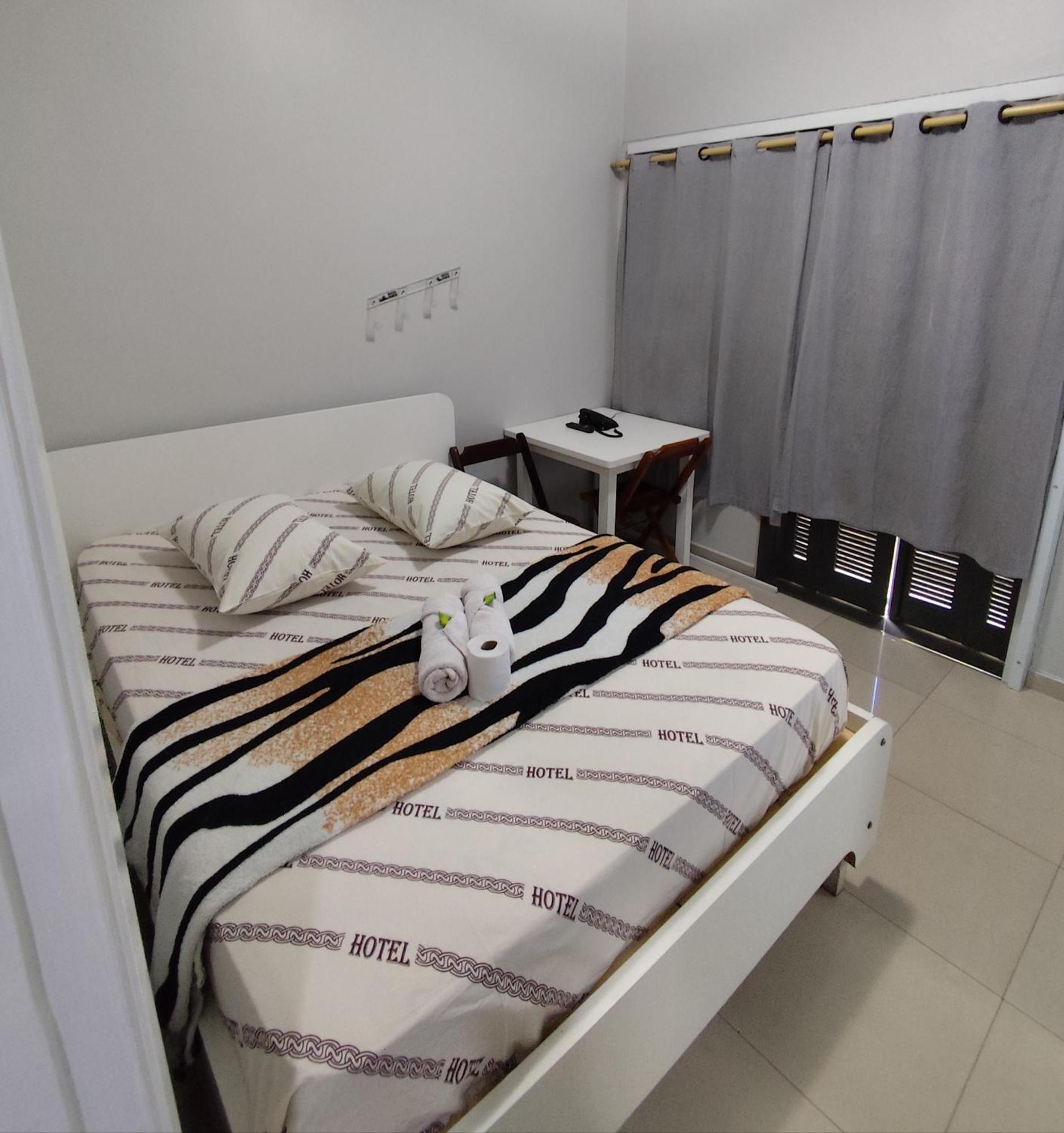 Hotel Amanhecer N903- Feirinha Da Madrugada-Bras San Paolo Esterno foto