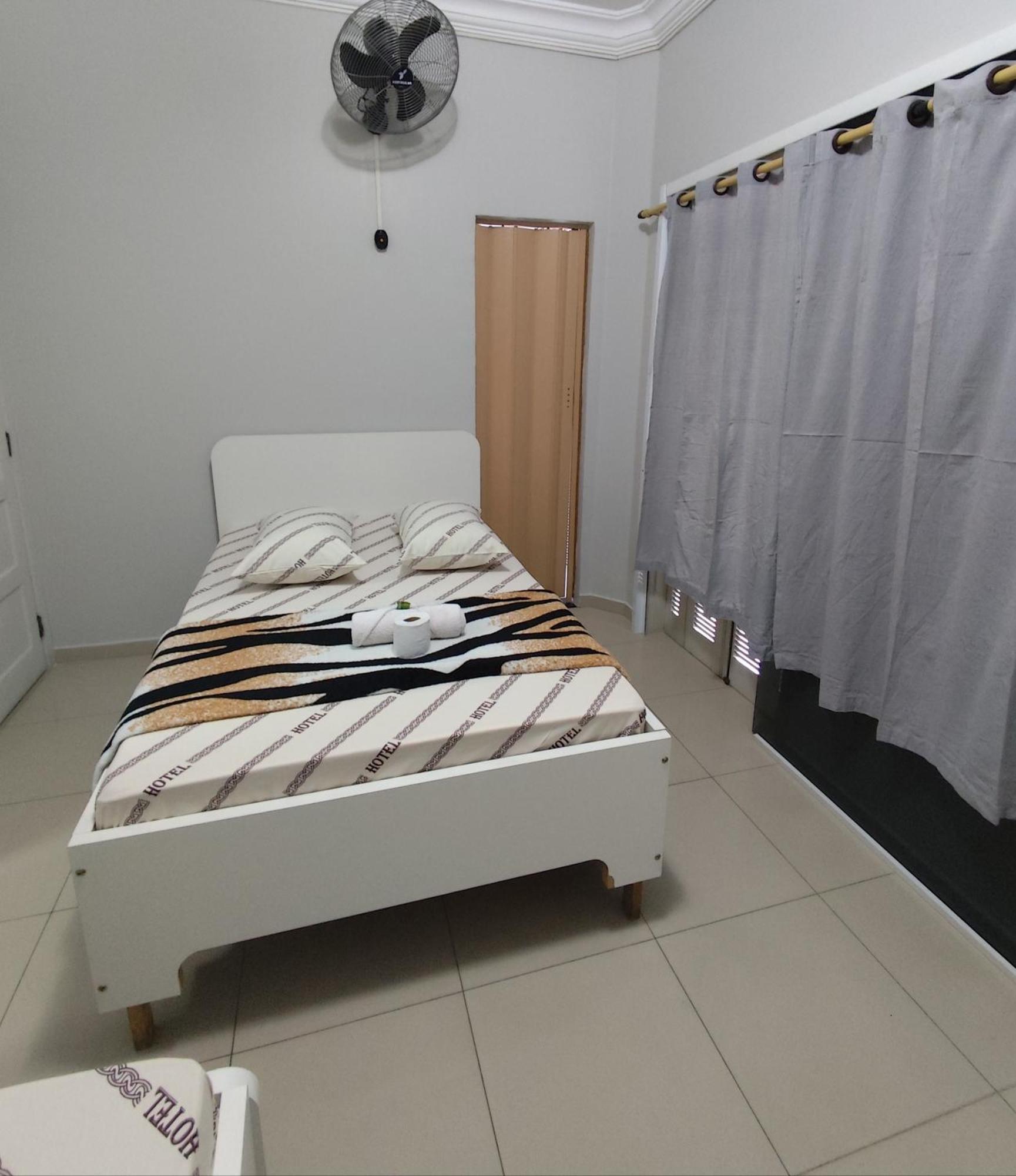 Hotel Amanhecer N903- Feirinha Da Madrugada-Bras San Paolo Esterno foto