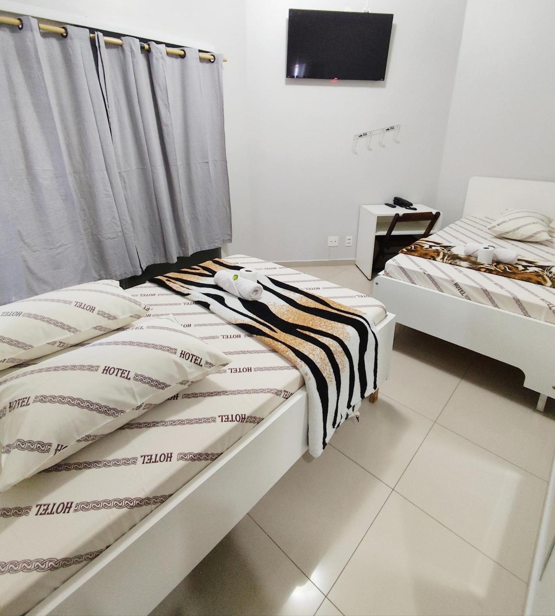 Hotel Amanhecer N903- Feirinha Da Madrugada-Bras San Paolo Esterno foto