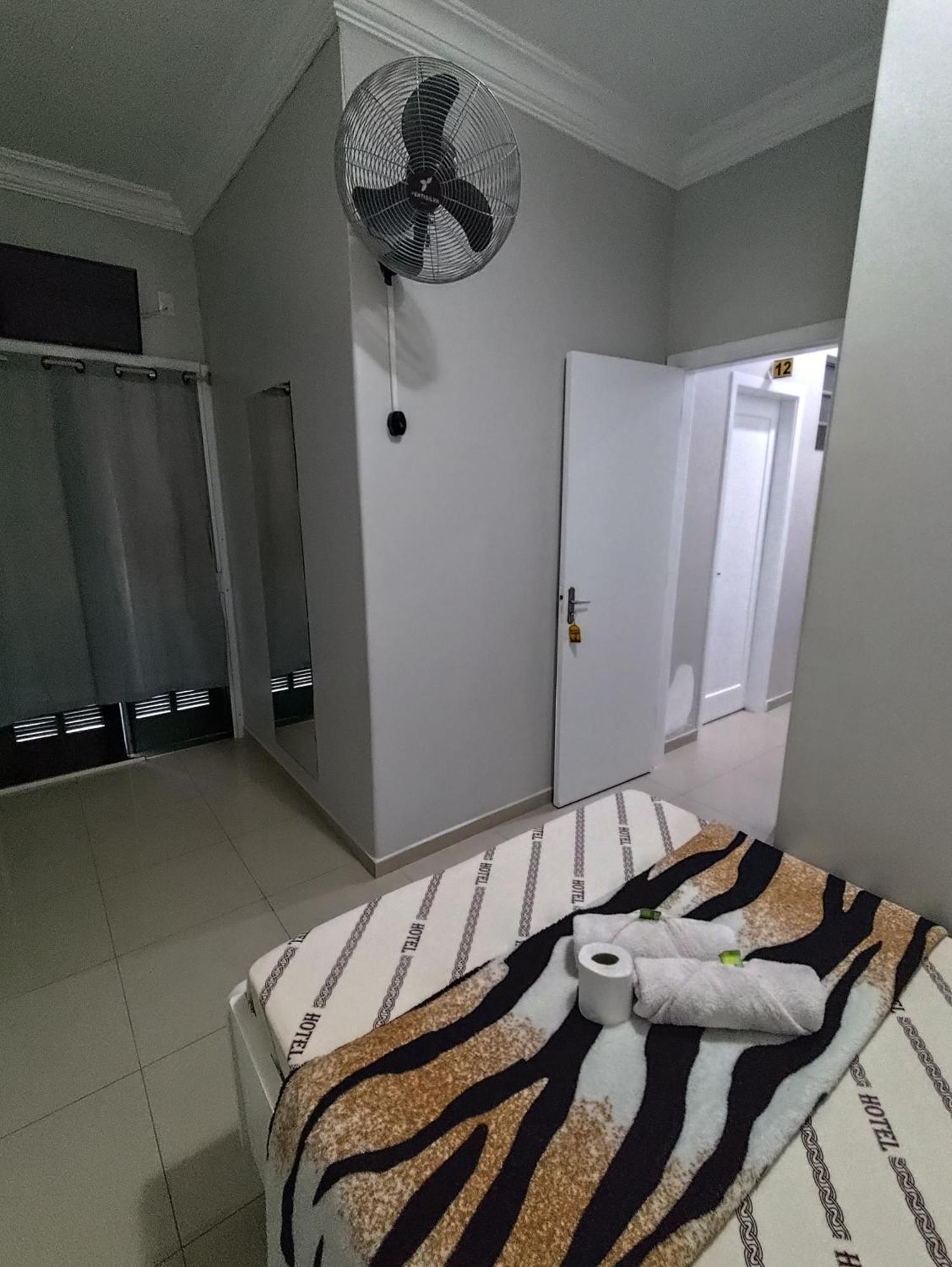Hotel Amanhecer N903- Feirinha Da Madrugada-Bras San Paolo Esterno foto