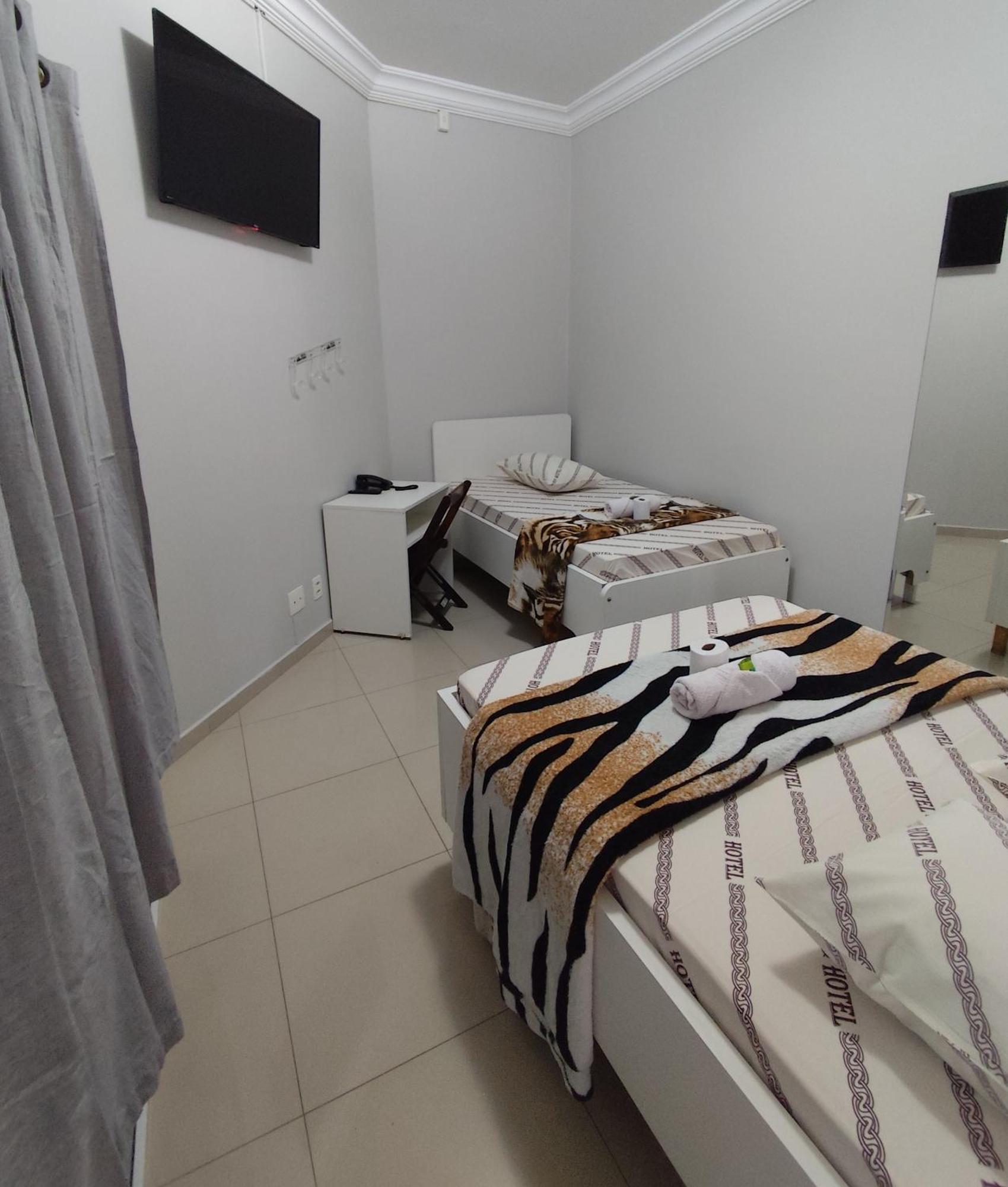 Hotel Amanhecer N903- Feirinha Da Madrugada-Bras San Paolo Esterno foto